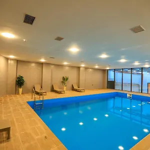 https://pine-astoria.alltbilisihotels.com