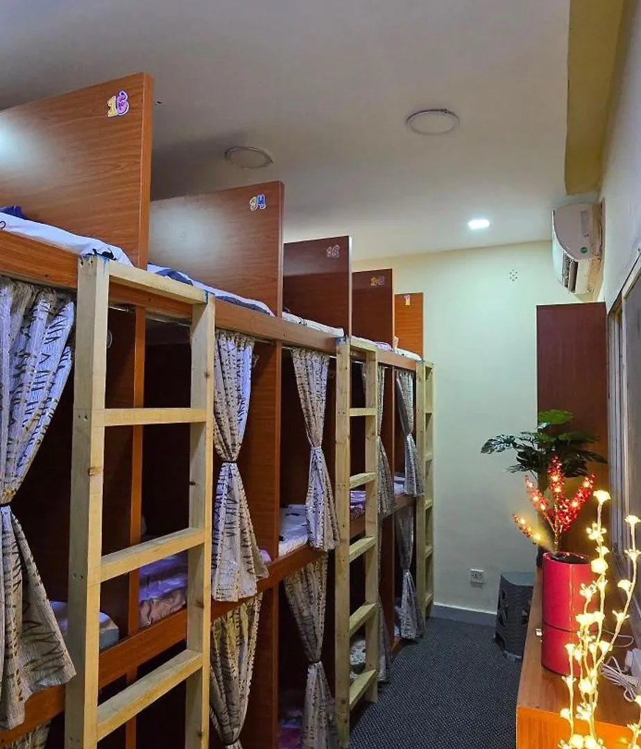 Bed and Breakfast Alharaki Capsule Dubaj